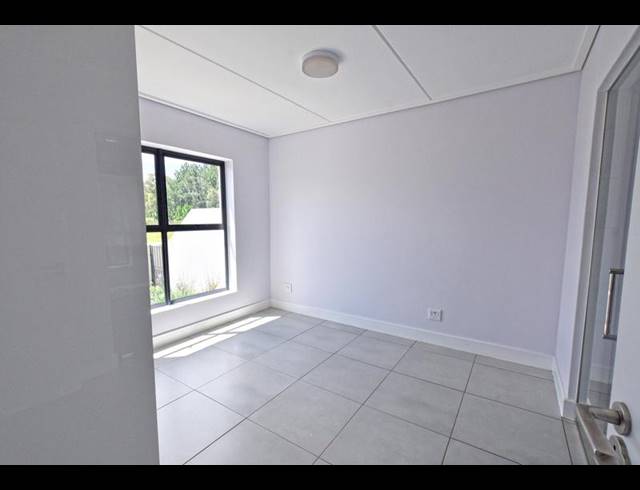 2 BEDROOM APARTMENT FOR SALE IN EYE OF AFRICA